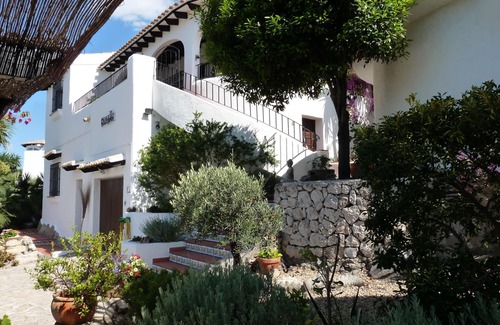 Monte Pego House | Chalet with wonderful views of the sea and mountains, pool, WiFi