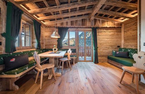 San Lorenzo di Sebato Hotel | Chalets Almdorf Haidenberg