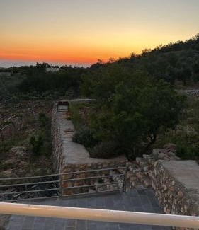 Ajloun Villa | Chalets in the middle of Ajloun forests شاليه و مزرعة في وسط غابات عجلون