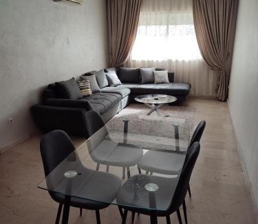 SOUR JDID Apartment | Chaleureux Appartement à 1 min à pied de la Mosquée Hassan II