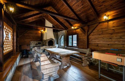 Spisske Hanusovce House | Chalupa Josta - 4 spálne - 3 kúpeľne - krytý altánok - skibus zastávka - wifi