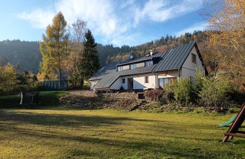 Zacler House | Chalupa na Bobru