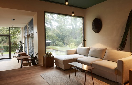 Stationsbuurt Noord Bed & Breakfast | Chambre d'Amis by Alix