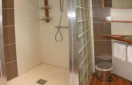 Saint-Palais-sur-Mer House | Chambre d'hôtes Le Clos des Romarins