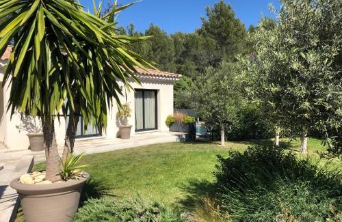 Eyguieres House | Chambre d’hôte de Charme avec Piscine privative