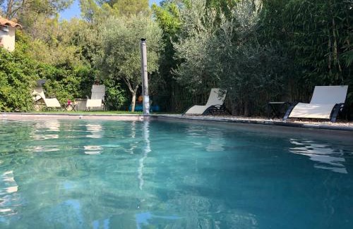 Eyguieres House | Chambre d’hôte de Charme avec Piscine privative