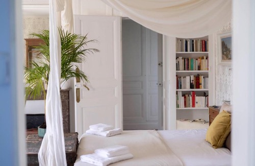 Quesnoy-le-Montant Bed & Breakfast | Chambre d’hôtes au Château Le Bas Bleu, Anaïs Nin