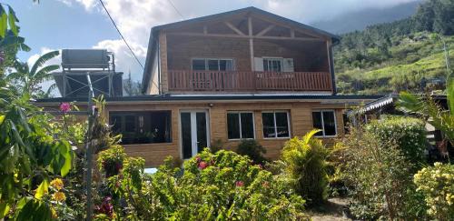 Cilaos Bed & Breakfast | Chambre d'hôte Les Amoureux du Cirque