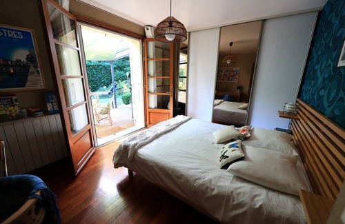 Lacrouzette Apartment | Chambre d'hôtes À L'École Buissonnière