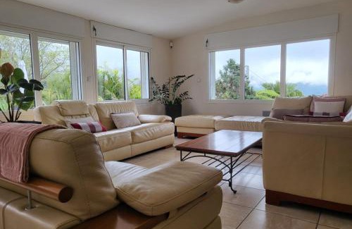 La Plaine-des-Palmistes Bed & Breakfast | Chambre d'hôtes CHEZ BEA - CH FAMILIALE