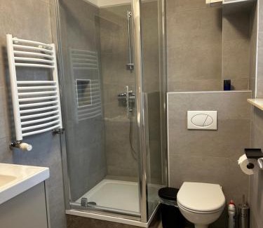 Niederkorn Hotel | Chambre double chez Zhang