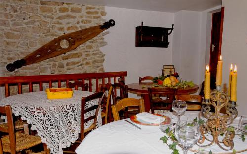 Saint-Pierre-des-Champs Bed & Breakfast | Chambre et Gite Le Roc sur l'Orbieu