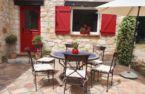 Saint-Cezaire-sur-Siagne House | Chambre d'Hôtes "Au Clos des Redonnets" avec Piscine