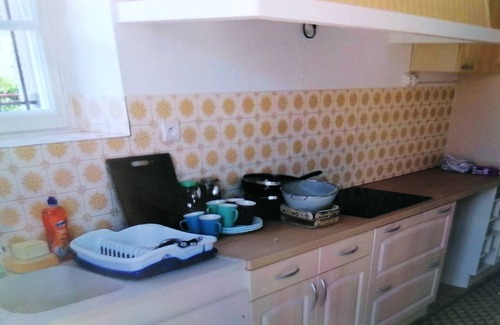 Savigne-lʼEveque House | Chambre parquet flottant