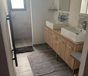 Parigne-lʼEveque House | Chambre privée à 10 min du circuit