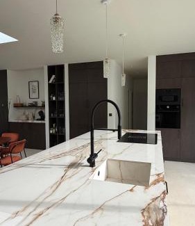 La Genevraye House | Chambre privée dans maison d'architecte face forêt