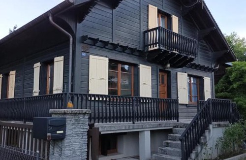 Thoiry House | Chambre proche du Cern