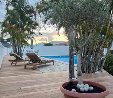 Belcourt Bed & Breakfast | Chambre studio confort vue piscine