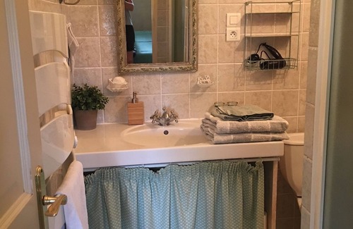 Vaux-en-Beaujolais Bed & Breakfast | Chambres d'hôtes Les Picorettes
