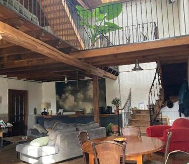 Montmaurin Bed & Breakfast | Chambres d'hôtes à la ferme de Coumodous