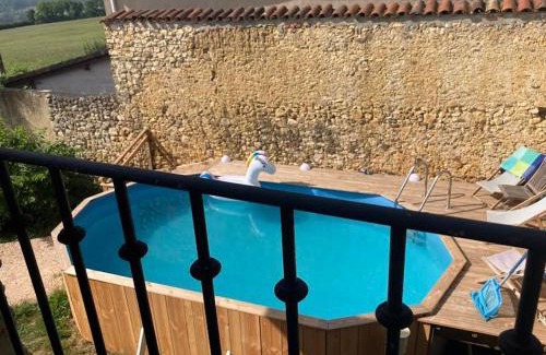 Montmaurin Bed & Breakfast | Chambres d'hôtes à la ferme de Coumodous