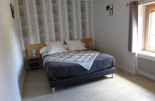 Chambretaud Bed & Breakfast | Chambres d'hôtes Le Cerisier