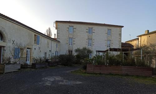 Gemozac Bed & Breakfast | Chambres d'hôtes - Le Clos de Gémozac