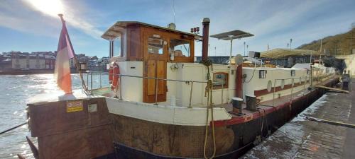Namur Boat Rental | Chambres d'hôtes sur la Meuse à bord de la Péniche Formigny