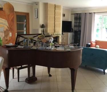 Thaims House | chambres de retour aux sources connectees 1 et 2