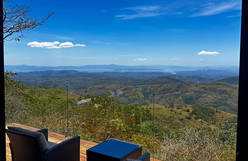 Monteverde Apartment | chameleon suite Monteverde Puntarenas, panoramic views.