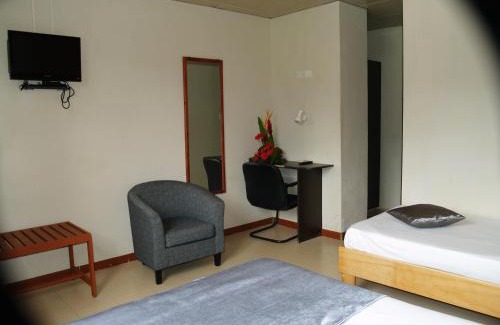 Port Louis Hotel | Champ de Mars B&B