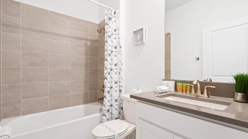 Downtown Orlando House | Champions Gate 6BR Private Theater Games Pool Spa