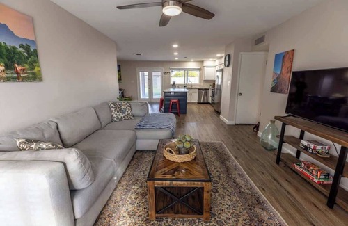 Chandler House | Chandler Oasis : 4BR Home Pool w/Backyard Paradise