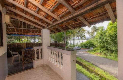 Patnem Apartment | Chandrakant house River View Studio for 3 on Talpona