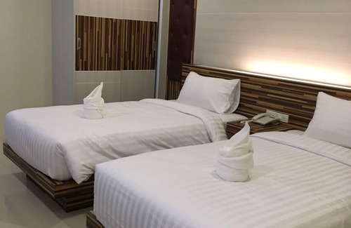 Ubon Ratchathani Hotel | Chansuda Lake View Hotel