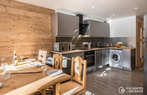 Val-Thorens Apartment | Charming & Authentic Duplex with Slope Access, C6