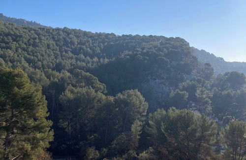 La Treille House | Character house in Marcel Pagnol's village with large terrace and view