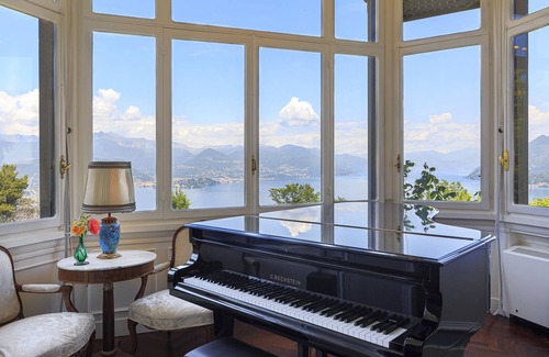Stresa Villa | Charismatic villa with pool and truly outstanding views! - Villa La Brisina