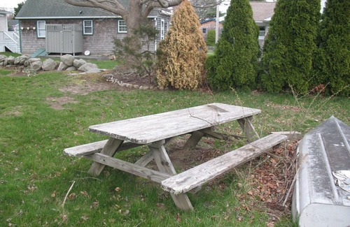 Kenyon House | Charlestown Cottage - 4 minutes to the beach - Private Beach Parking Included.