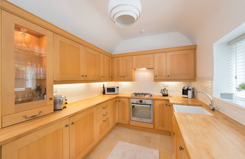 Charlestown House | Charlestown Fife Conservation Cottage In Tranquil Harbour Village Lic. F100478 F