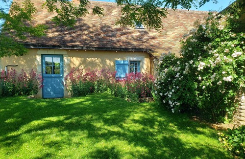 Asnieres sur Vegre House | Charm and tranquility