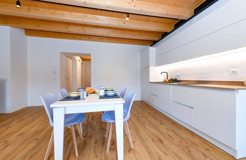 Assenza Apartment | Charm Lakefront Apartment Panorama MGH