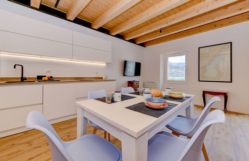 Assenza Apartment | Charm Lakefront Apartment Panorama MGH