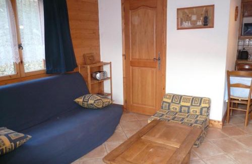 Les Allues Apartment | Charmant 3 pièces avec balcon et garage, proche télécabine à Méribel - FR-1-411-640