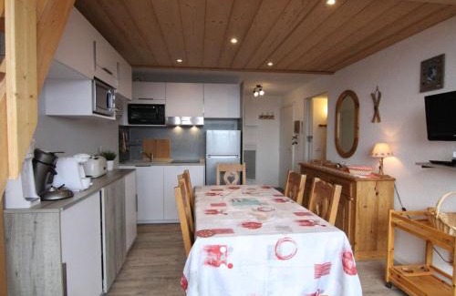 Eclose-Ouest Apartment | Charmant 4 pièces avec balcon, proche commerces et remontées, Alpe d'Huez, 6 pers, animaux acceptés - FR-1-405-133