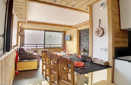 Les Menuires Apartment | Charmant Appart 3 pièces avec cabine, skis aux pieds, parking inclus - FR-1-344-796
