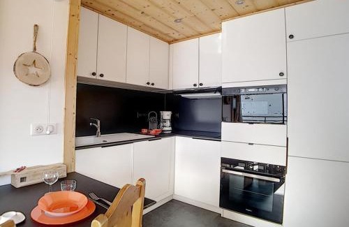 Les Menuires Apartment | Charmant Appart 3 pièces avec cabine, skis aux pieds, parking inclus - FR-1-344-796