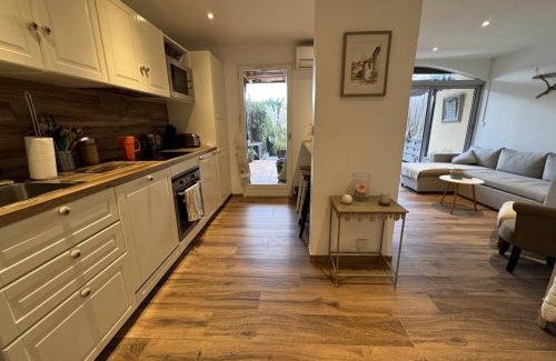 La Croix-Valmer Apartment | Charmant appartement rénové au calme avec jardin, à 100m des commerces - FR-1-726-56