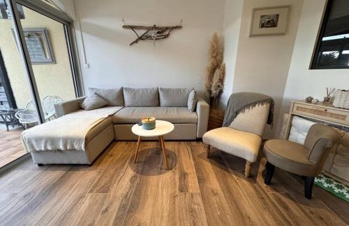 La Croix-Valmer Apartment | Charmant appartement rénové au calme avec jardin, à 100m des commerces - FR-1-726-56