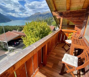 Schwanden bei Brienz Apartment | Charmant Chalet mit See und Bergsicht